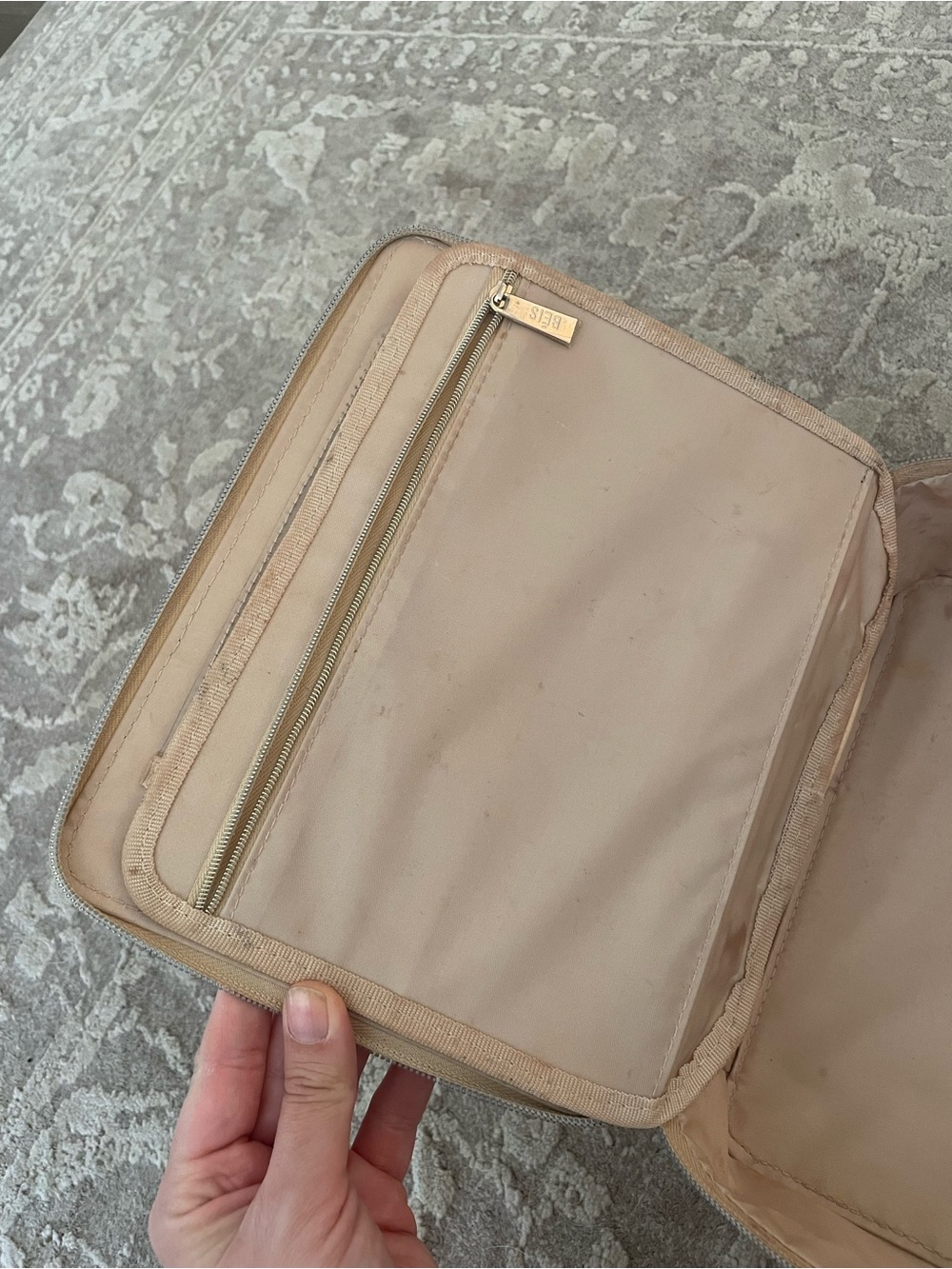 Beis The Cosmetics Case — Beige Travel Bag - Picture 6 of 10